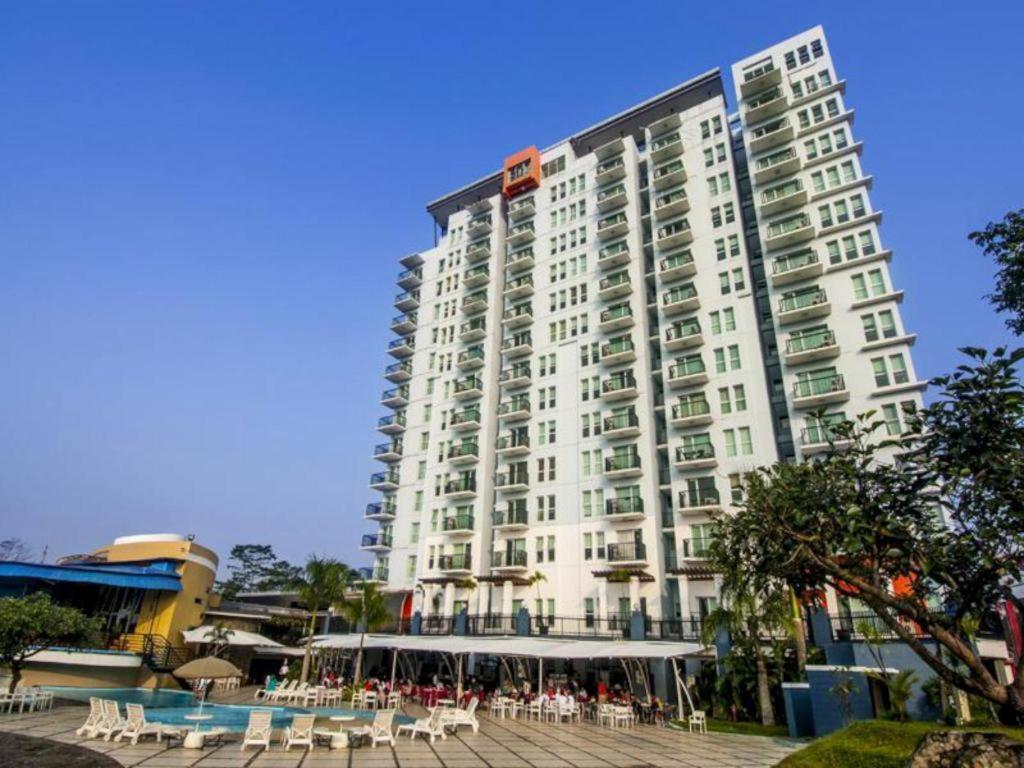 Marbella Hotel Dago Бандунг Экстерьер фото